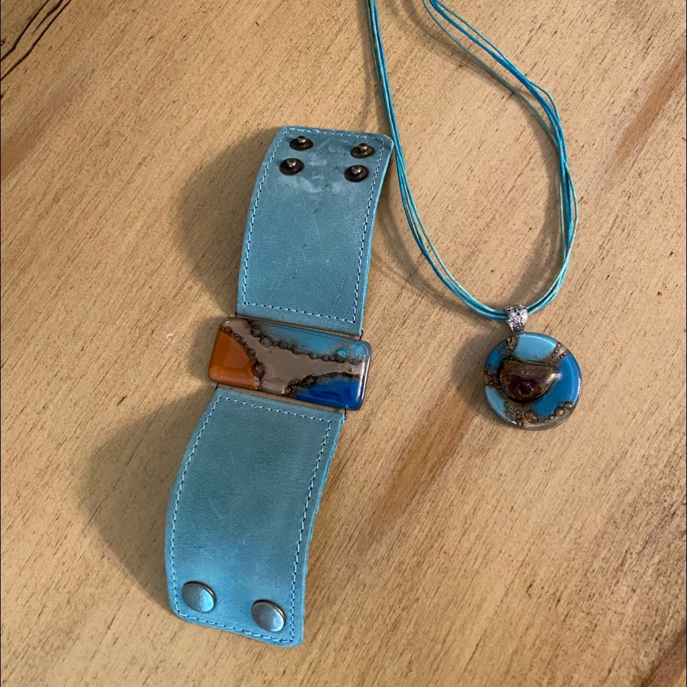 Leather and glass bracelet/necklace set blue
